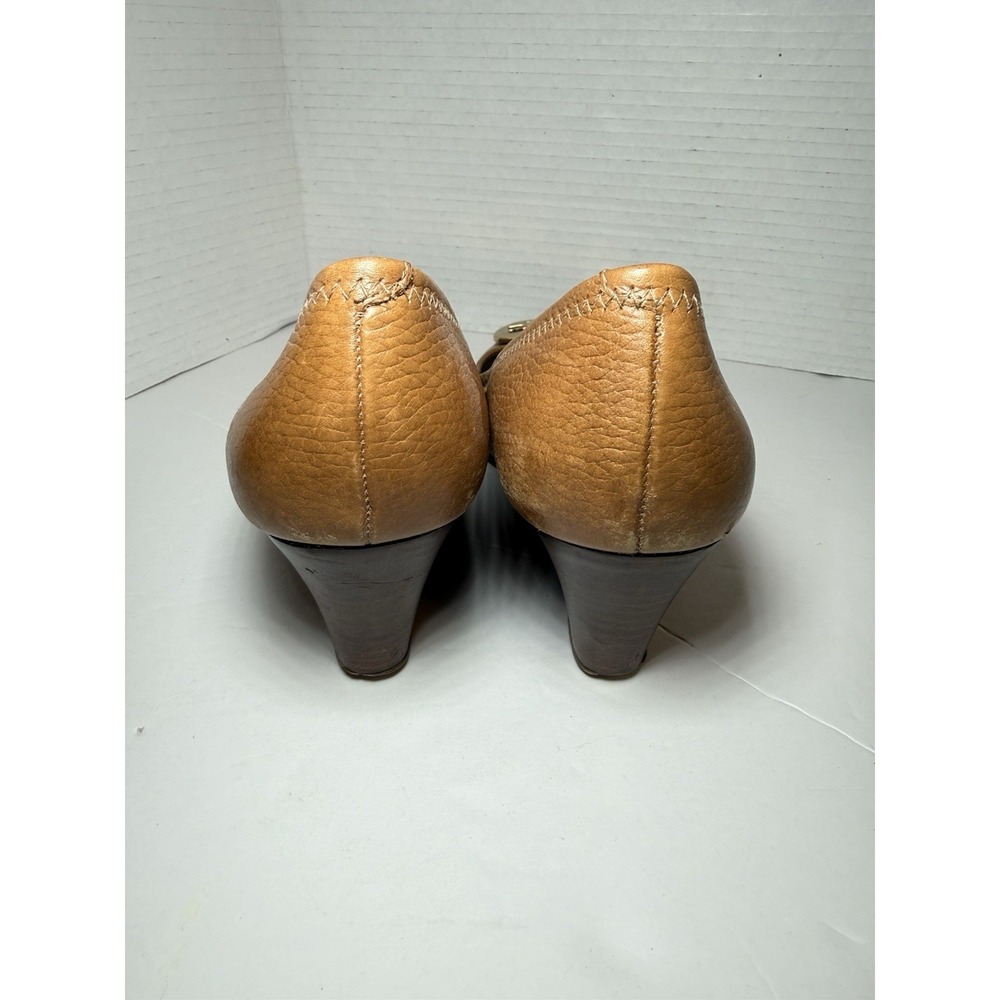 Tory Burch Sally 2 Peep Toe Wedge Heels Tan Leather Gold Logo Women's Sz 7.5 - Picture 3 of 16